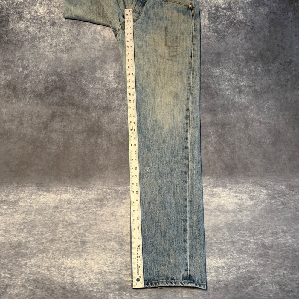 Vintage Levis 501 Original Fit Button Fly Jeans Mens 32x32 Light Wash Blue Denim - Picture 7 of 8